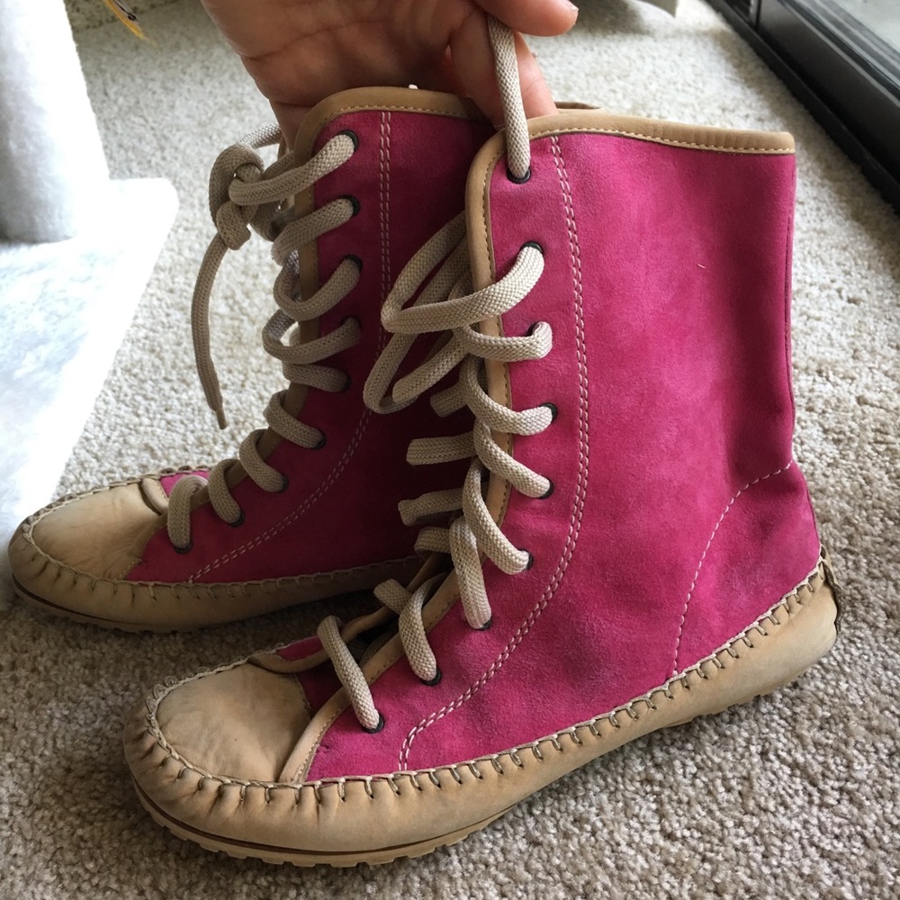 Donald J Pliner Unique Pink Moccasin Style Boot 6M